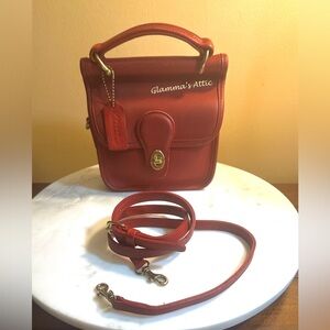 Rare RED Coach vintage Winnie 🔥beaut
